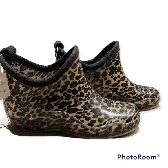 New Capellini Of New York Leopard Rain Boots - Picture 3 of 6